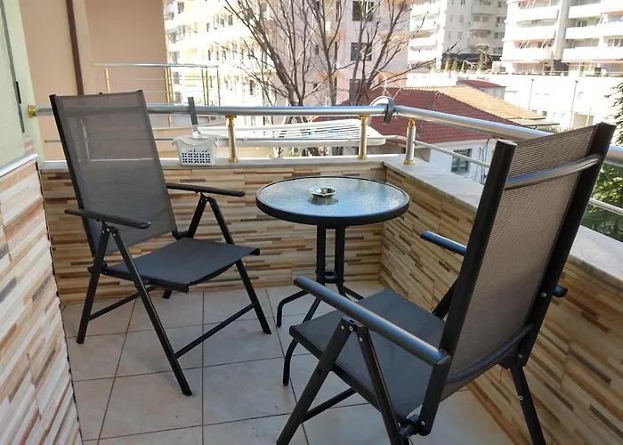 Sunset Apartment *